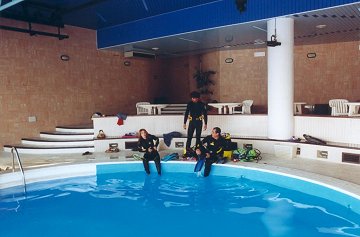 Diving lessons at the Faro Hotel